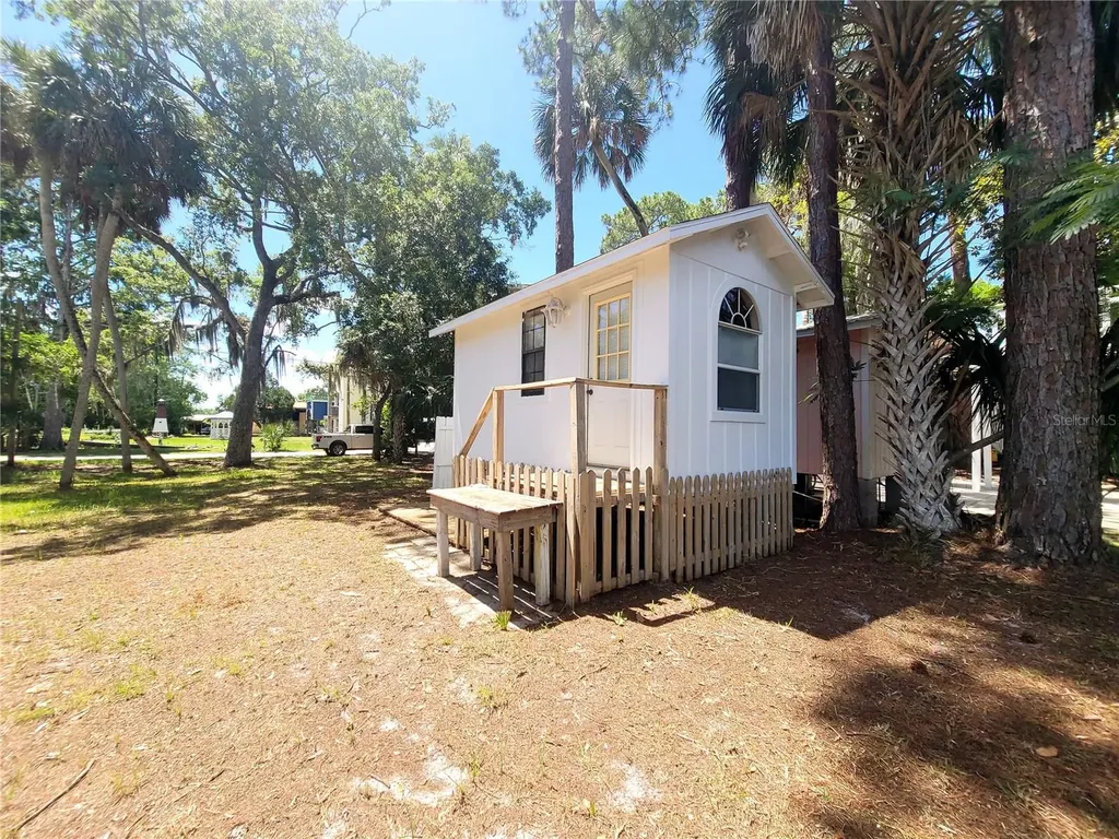 000 SE 245th Street Suwannee FL 32692