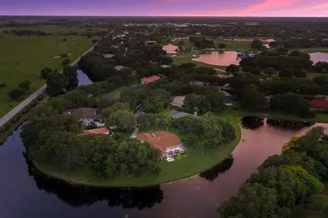 6804 Erica Lane Sarasota FL 34241