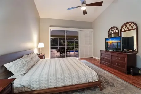 6804 Erica Lane Sarasota FL 34241