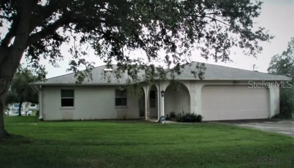 241 Coral Reef Court N Palm Coast FL 32137