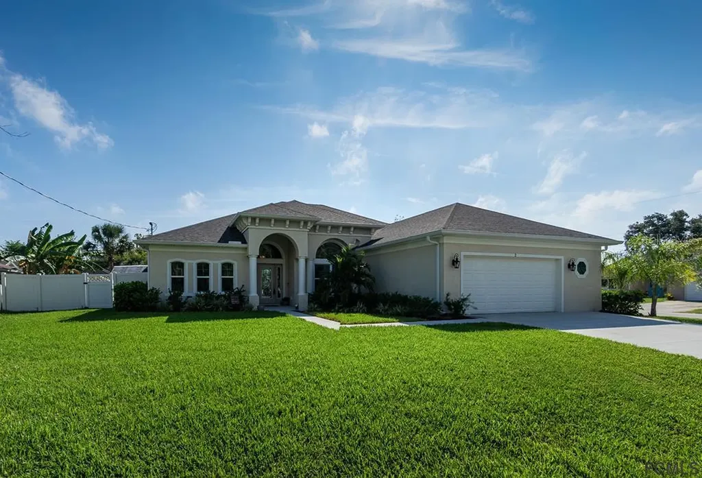 2 Chippeway Court Palm Coast FL 32137