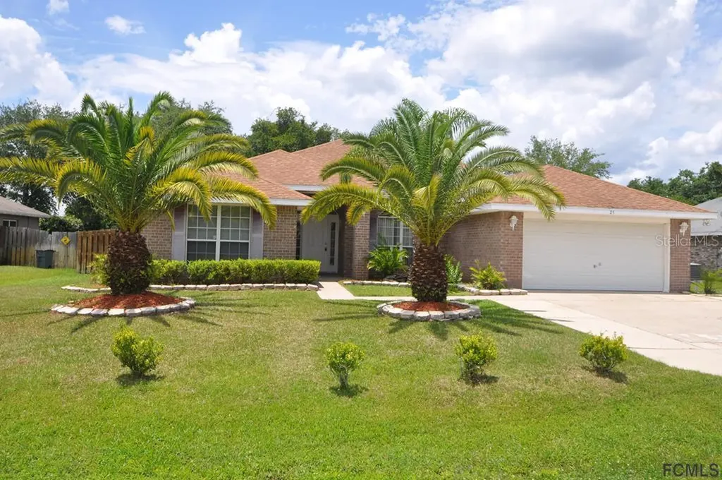 25 Lyndenhurst Lane Palm Coast FL 32137
