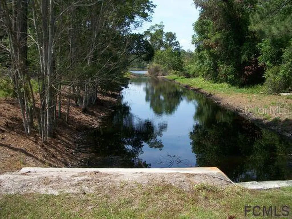 45 Kalamazoo Trail Palm Coast FL 32164
