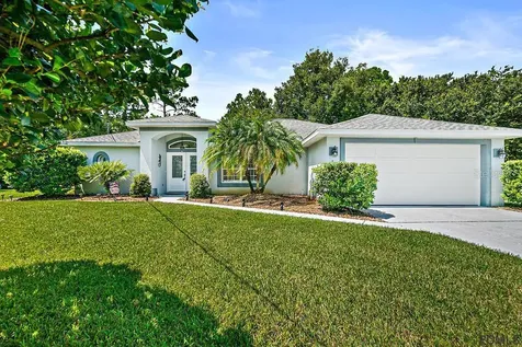 8 Wainwright Place Palm Coast FL 32164