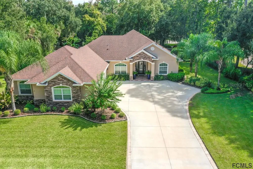 2 Laura Court Palm Coast FL 32137