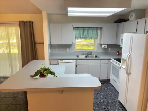 2284 S Columbine Avenue Homosassa FL 34448