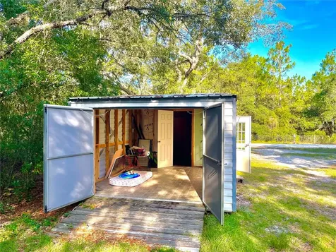 2284 S Columbine Avenue Homosassa FL 34448