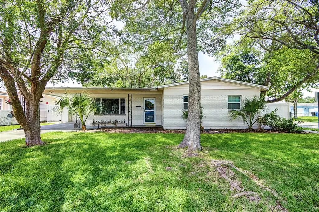 7708 W Clifton Street Tampa FL 33615
