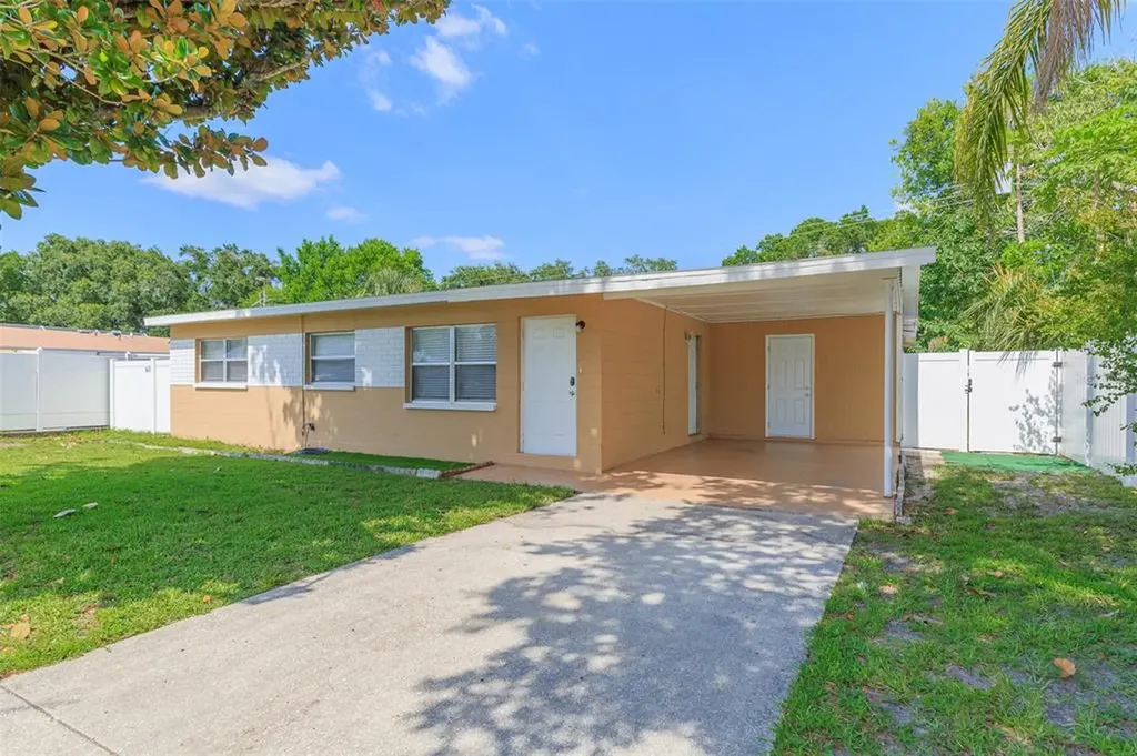 5115 Town N Country Boulevard Tampa FL 33615