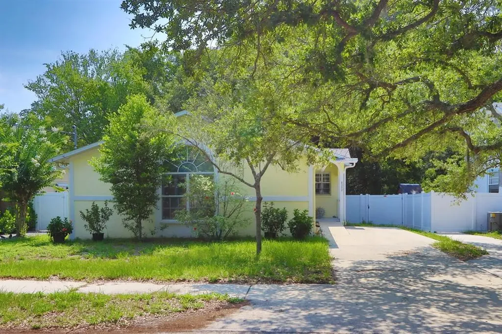 6322 S Selbourne Avenue Tampa FL 33611