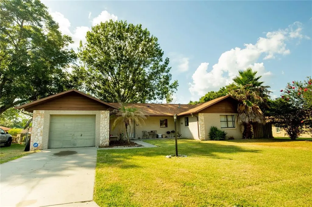 33 Banyan Drive Ocala FL 34472