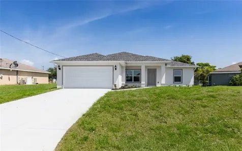 1431 NE 43rd Lane Cape Coral FL 33909