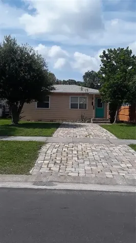 1412 56th Avenue N St Petersburg FL 33703