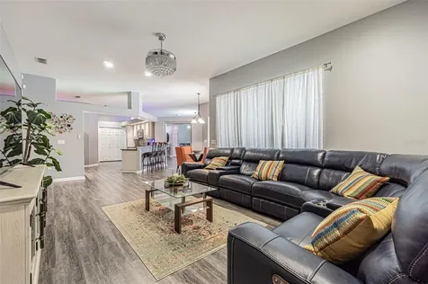10027 Cypress Shadow Avenue Tampa FL 33647