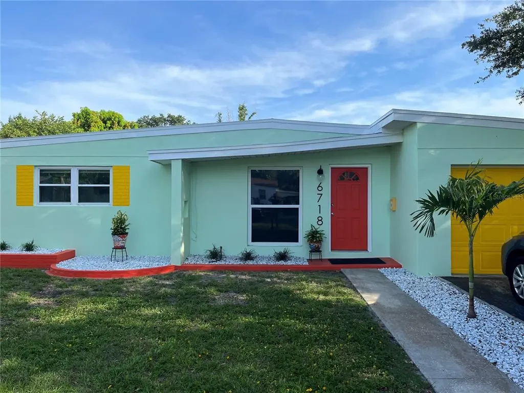 6718 4th Avenue N St Petersburg FL 33710