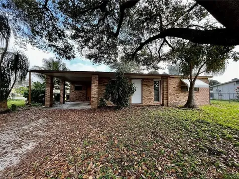 5696 S 37th Court Greenacres FL 33463