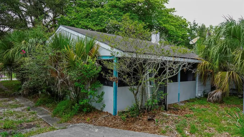 1333 59th Street N St Petersburg FL 33710