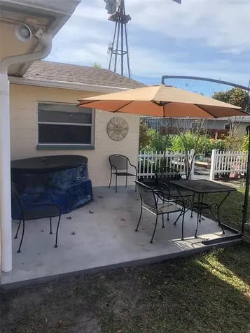 5955 35th Avenue N St Petersburg FL 33710