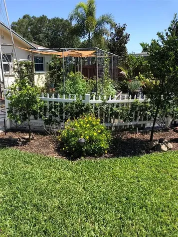 5955 35th Avenue N St Petersburg FL 33710
