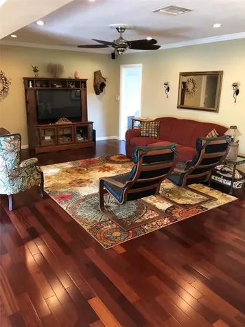 5955 35th Avenue N St Petersburg FL 33710