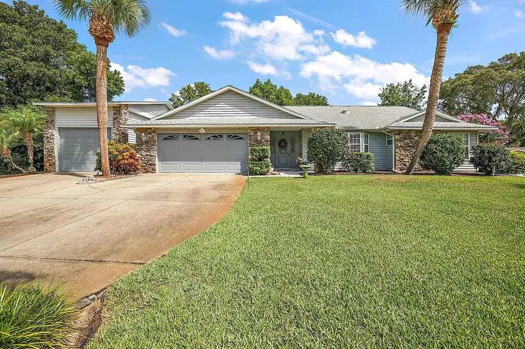 35111 Riverside Court Leesburg FL 34788