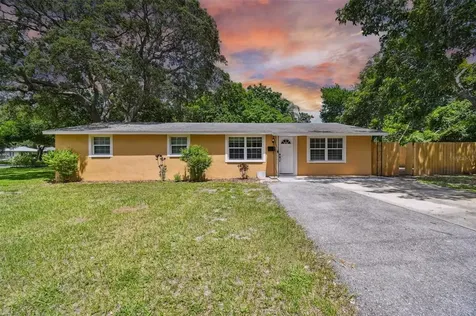 1745 25th Street N St Petersburg FL 33713