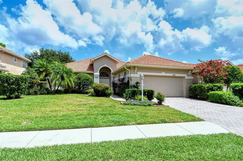 6819 Bay Hill Drive Lakewood Ranch FL 34202