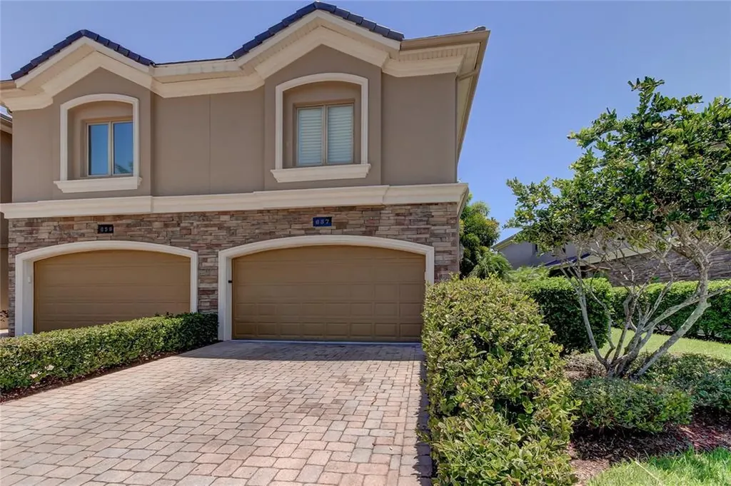 637 Saxony Boulevard St Petersburg FL 33716