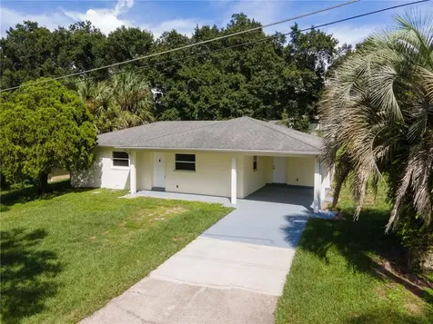 611 First Avenue Lady Lake FL 32159
