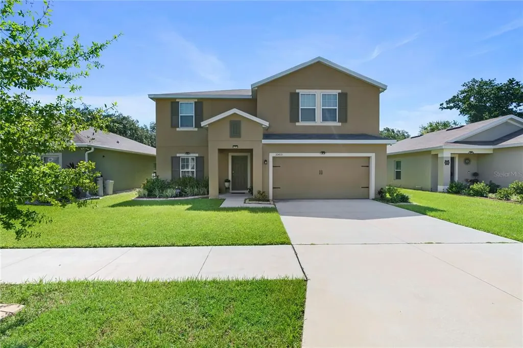 10410 Candleberry Woods Lane Gibsonton FL 33534