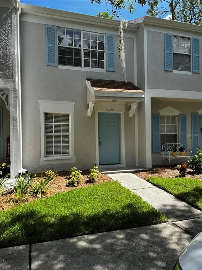 8642 Hunters Key Circle Tampa FL 33647