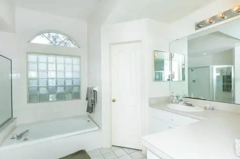 10216 Newington Place Tampa FL 33626