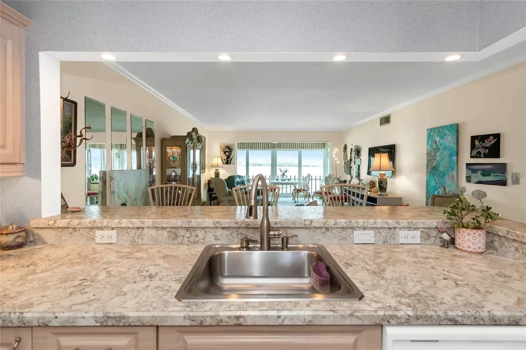 868 Bayway Boulevard Clearwater FL 33767
