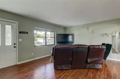 206 Forest Park Avenue Temple Terrace FL 33617