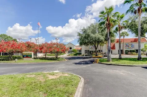 206 Forest Park Avenue Temple Terrace FL 33617