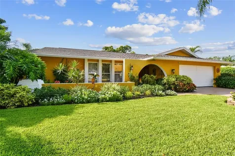 11555 Pine Street Seminole FL 33772