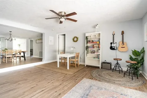 2233 Hively Street Sarasota FL 34231