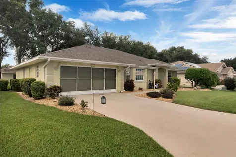 5733 King James Avenue Leesburg FL 34748