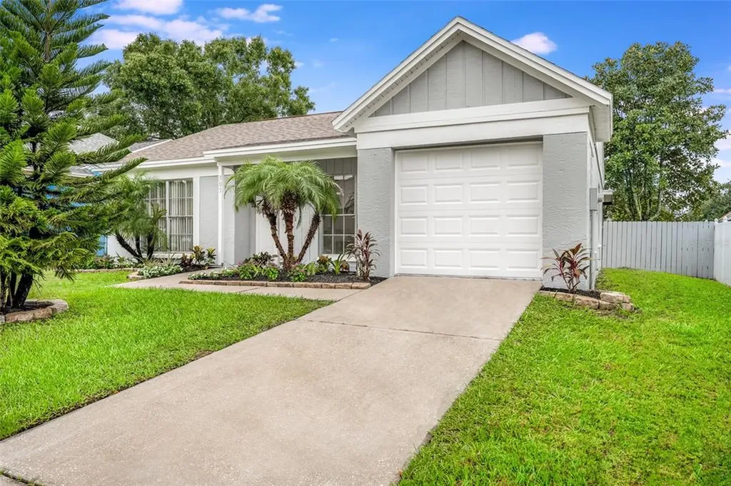303 Laxton Lane Valrico FL 33594