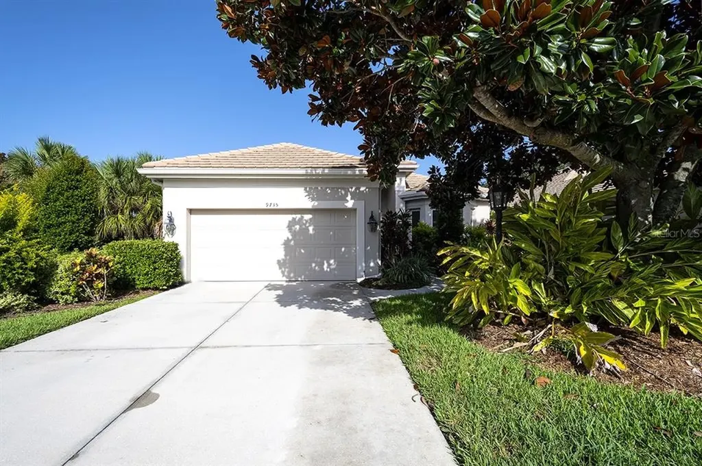 9735 53rd Drive E Bradenton FL 34211