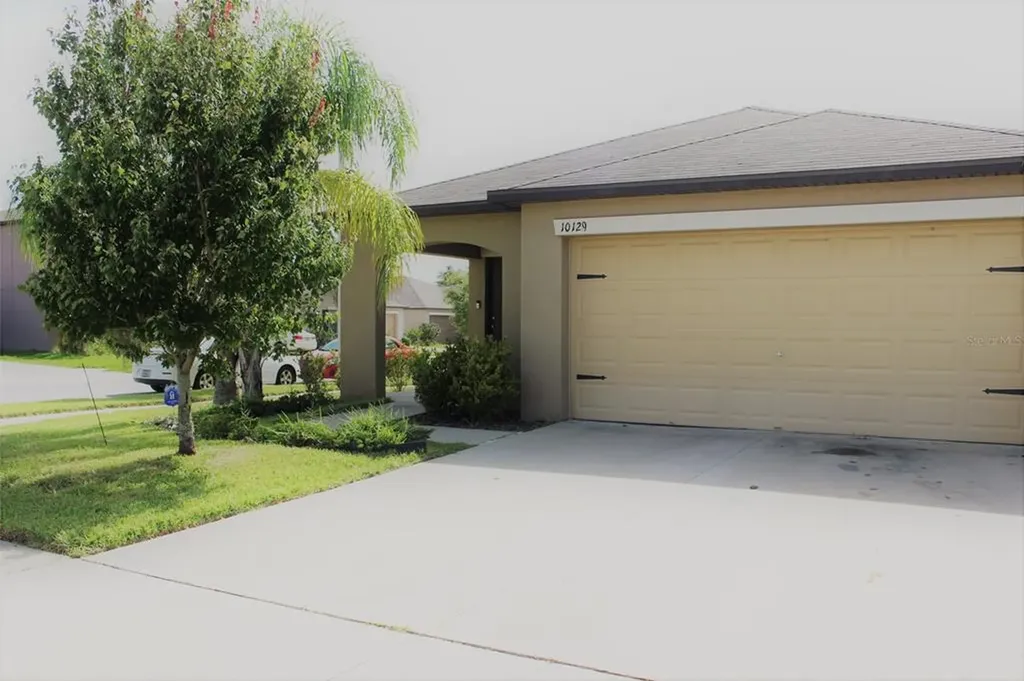 10129 Carloway Hills Drive Wimauma FL 33598