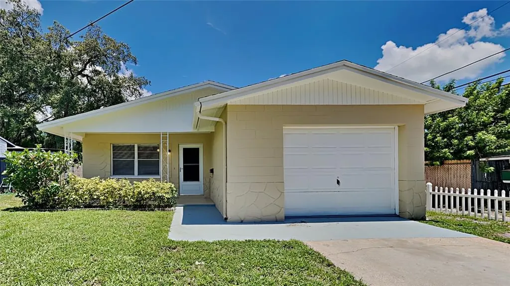 1774 39th Street S St Petersburg FL 33711