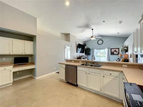 176 Dakota Avenue Groveland FL 34736