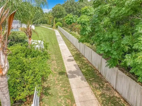 176 Dakota Avenue Groveland FL 34736
