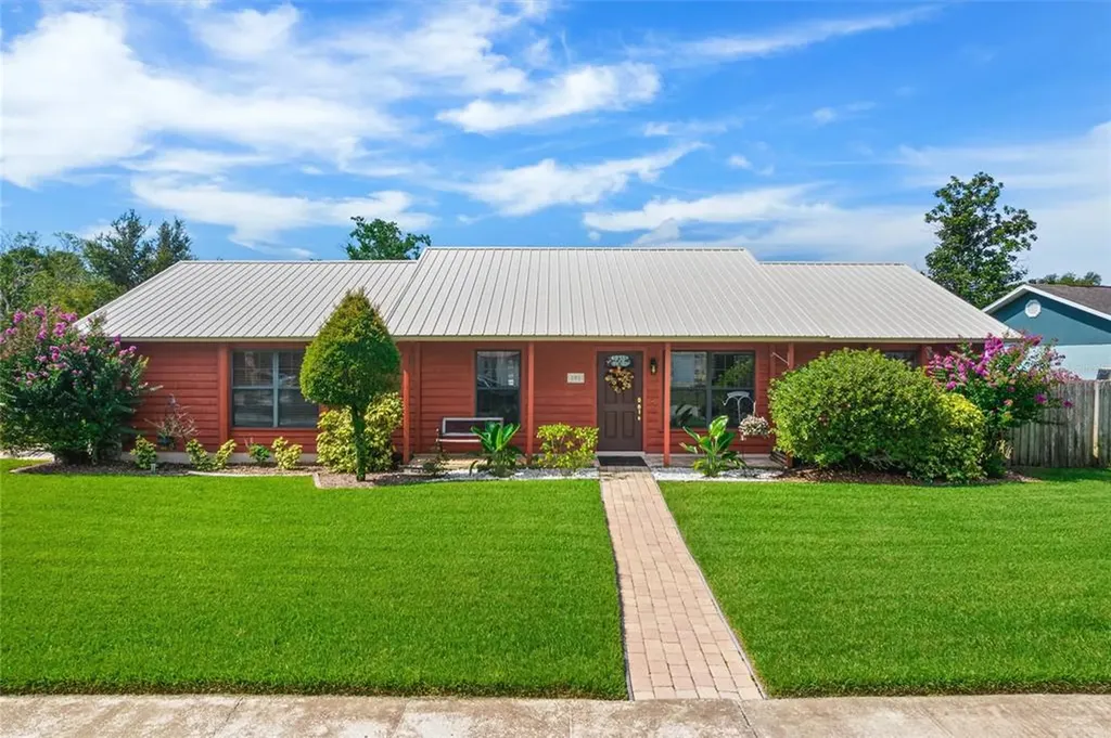 805 The Spur Casselberry FL 32707