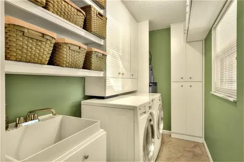 676 Lake Carolyn Circle Lakeland FL 33813