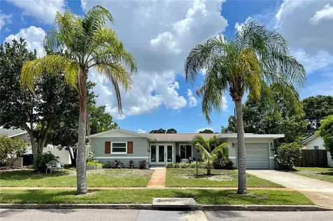 5872 31st Avenue N St Petersburg FL 33710