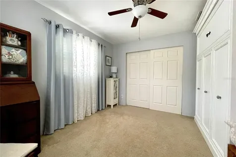 5872 31st Avenue N St Petersburg FL 33710