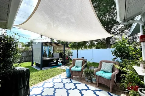 5872 31st Avenue N St Petersburg FL 33710