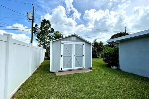 5872 31st Avenue N St Petersburg FL 33710